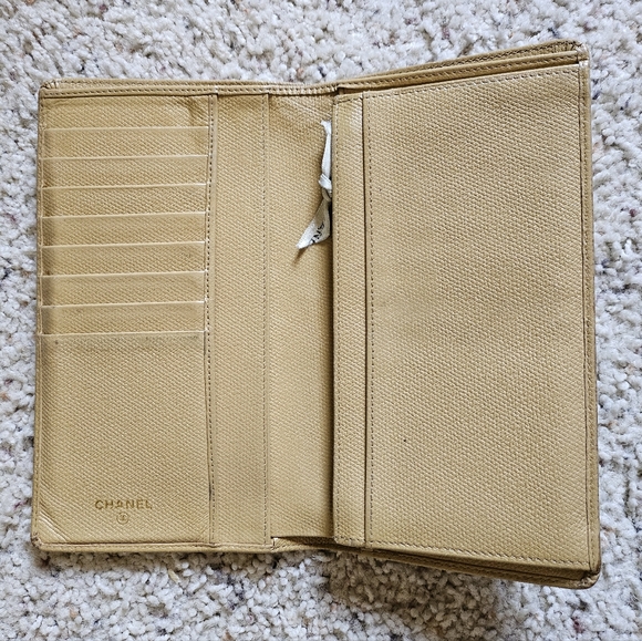 Chanel Tan Neutral Cream Beige Leather Long Flap Tan Wallet - Picture 3 of 15